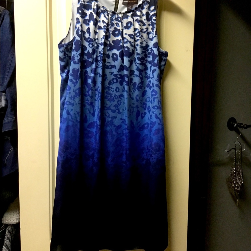 Sleeveless dress